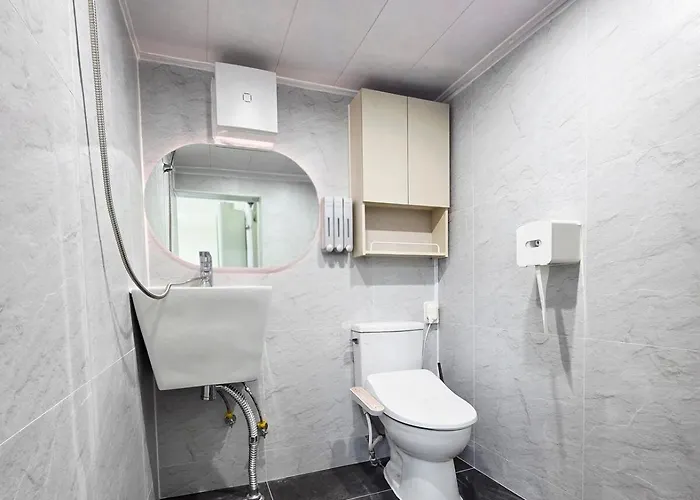 Holiday home 10 Minutes To Gocheok Sky Dome Concert Group Hongdae Gangnam Myeongdong 30 Minutes 2 Bathrooms Bbq