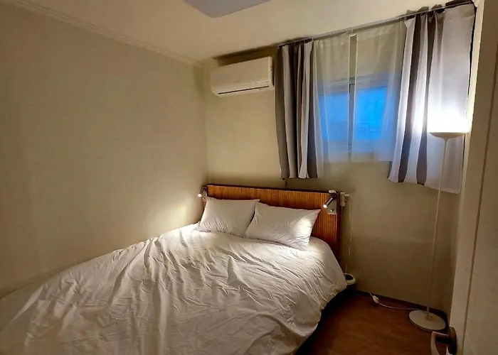 Holiday home 10 Minutes To Gocheok Sky Dome Concert Group Hongdae Gangnam Myeongdong 30 Minutes 2 Bathrooms Bbq