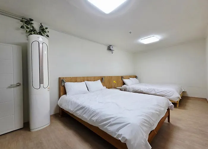 Holiday home 10 Minutes To Gocheok Sky Dome Concert Group Hongdae Gangnam Myeongdong 30 Minutes 2 Bathrooms Bbq Seoul